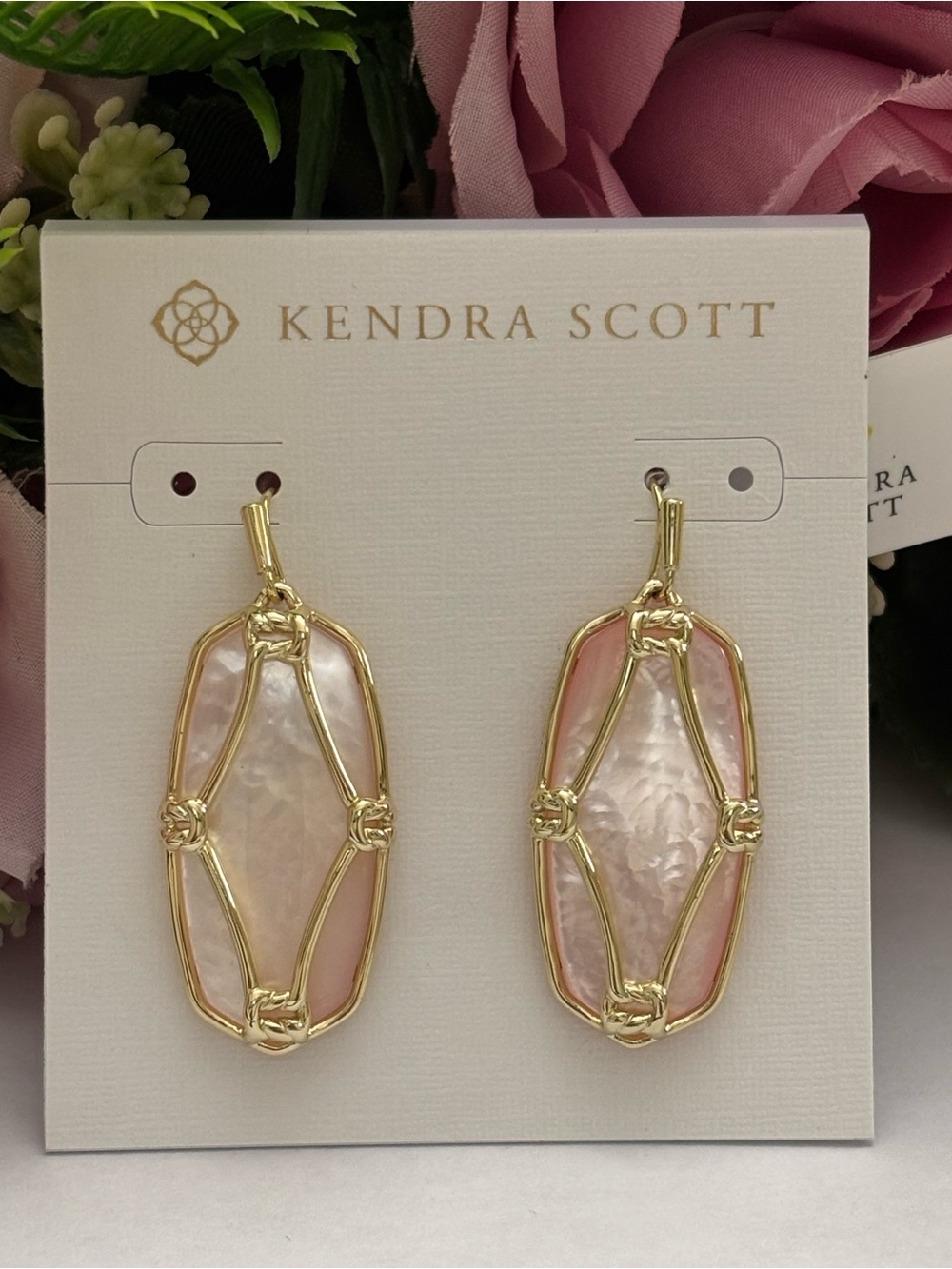 NWT Kendra Scott Elle Lattice Frame Drop Earrings in Gold blush Mother-of-Pearl